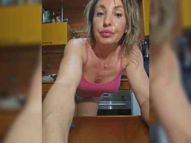 EditaMilf webcam