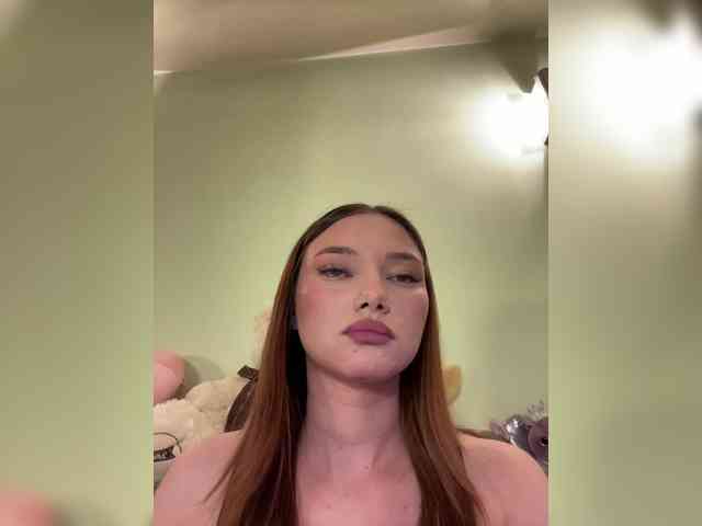 Alice__Foxx webcam