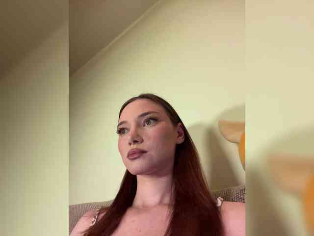 Alice__Foxx webcam