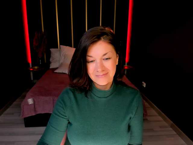 AnaMills's BongaCams show and profile