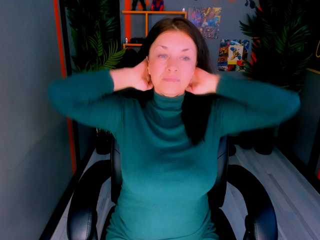 AnaMills's BongaCams show and profile