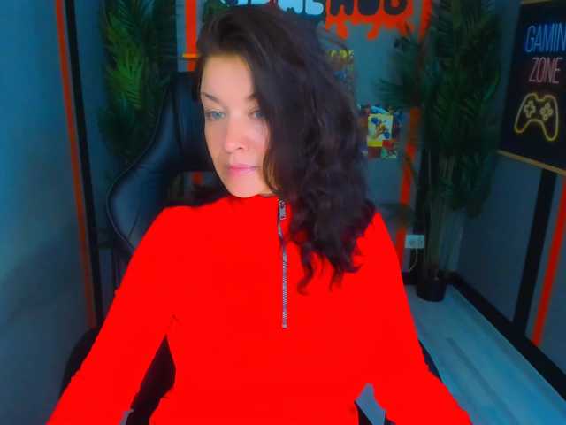 AnaMills's BongaCams show and profile