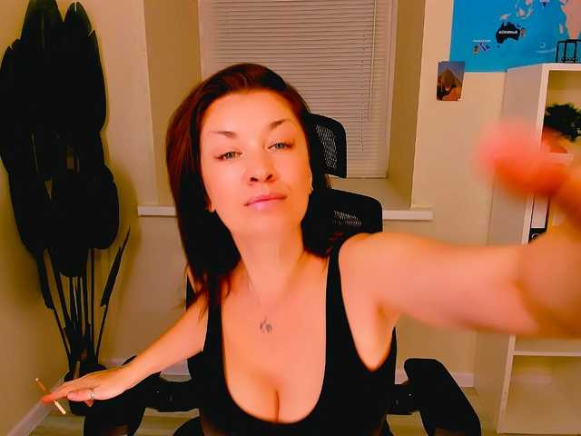 AnaMills from BongaCams