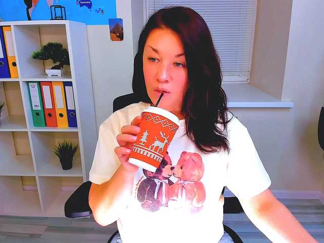 AnaMills's BongaCams show and profile