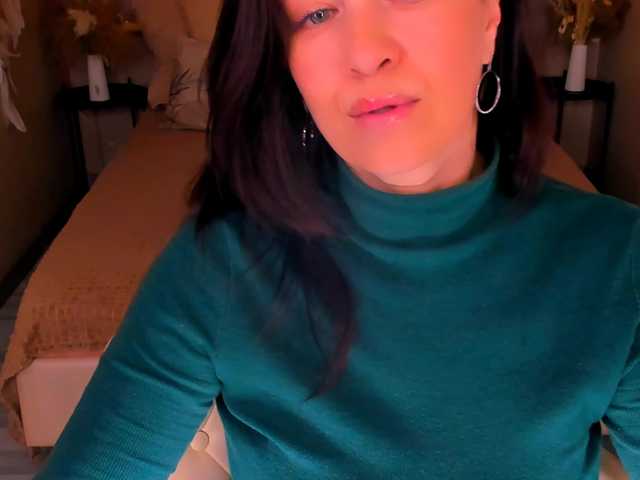 AnaMills's BongaCams show and profile