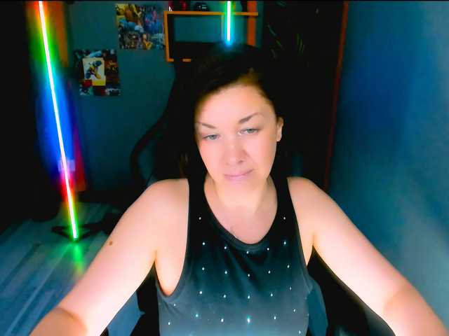 AnaMills's BongaCams show and profile