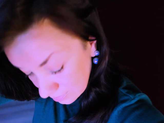 AnaMills's BongaCams show and profile