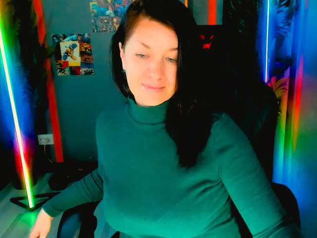 AnaMills's BongaCams show and profile