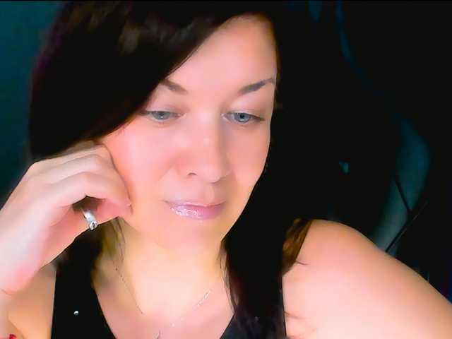 AnaMills's BongaCams show and profile