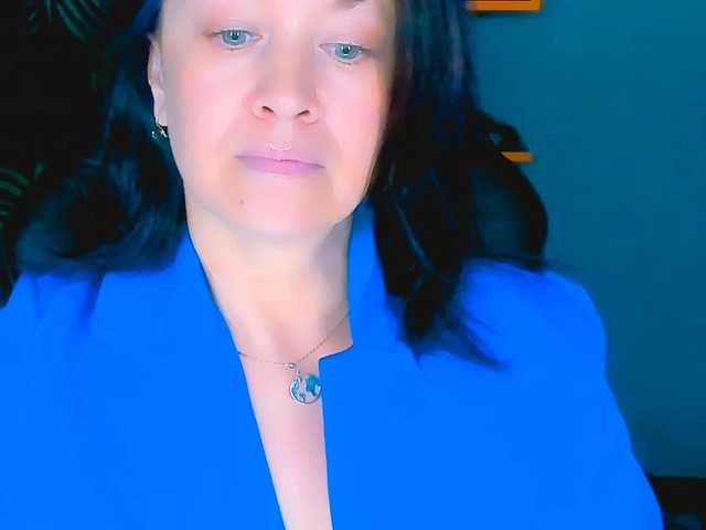 AnaMills's BongaCams show and profile