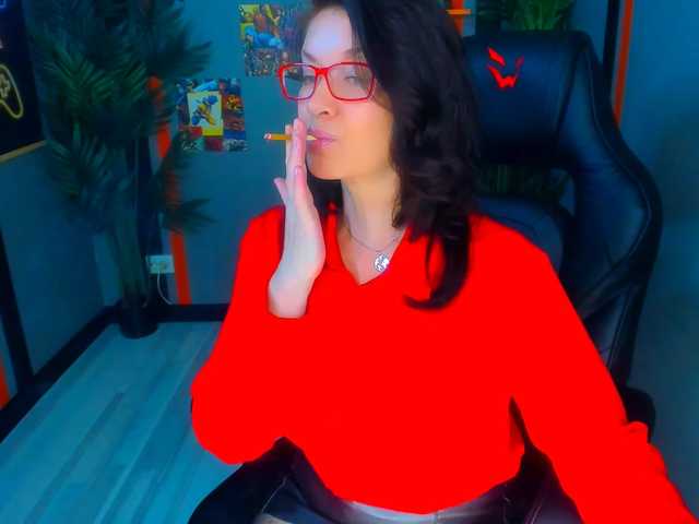 AnaMills's BongaCams show and profile