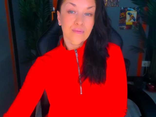 AnaMills's BongaCams show and profile