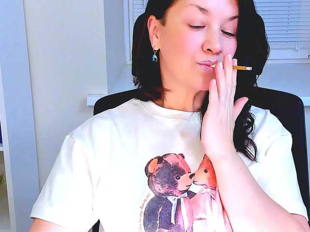 AnaMills's BongaCams show and profile