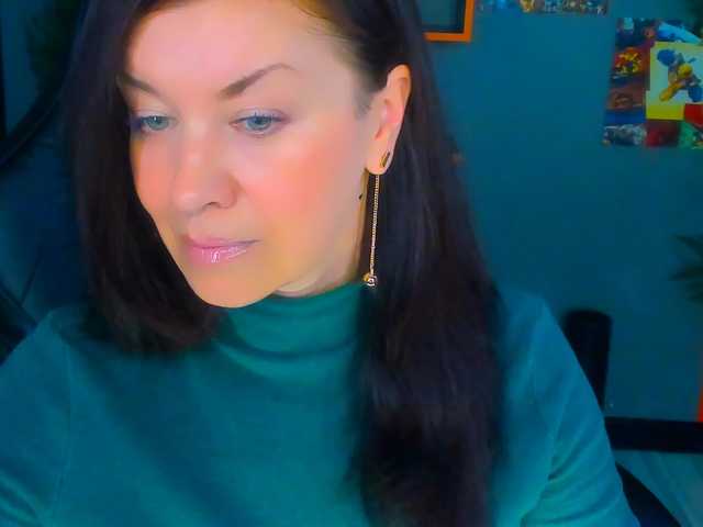 AnaMills's BongaCams show and profile