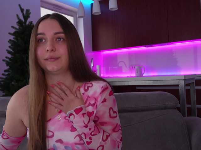 Diamond-7's BongaCams show and profile