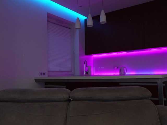 Diamond-7's BongaCams show and profile