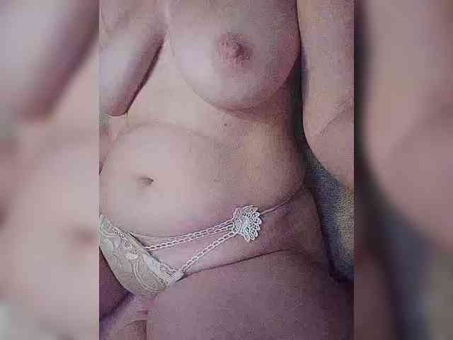 CuteGloria webcam