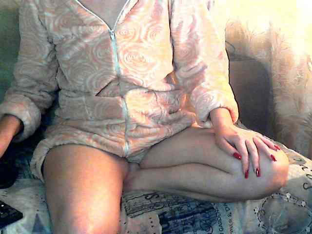 CuteGloria webcam