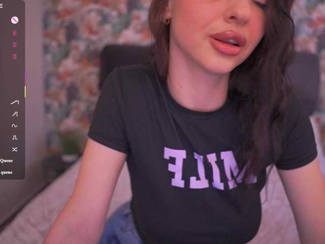 Magneticcc's BongaCams show and profile