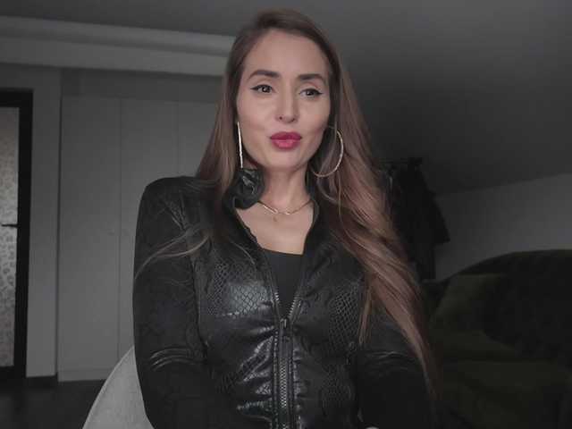 kristeen15's BongaCams show and profile