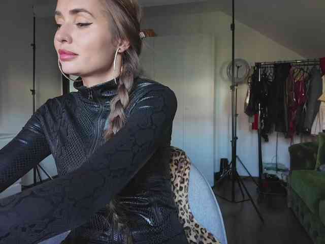 kristeen15 webcam