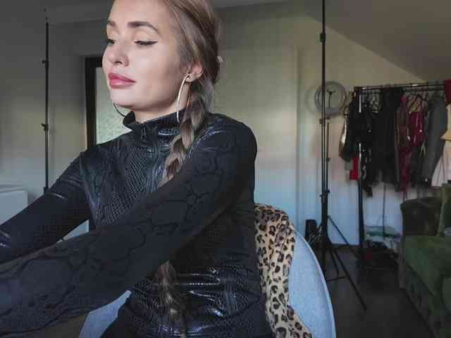 kristeen15 webcam