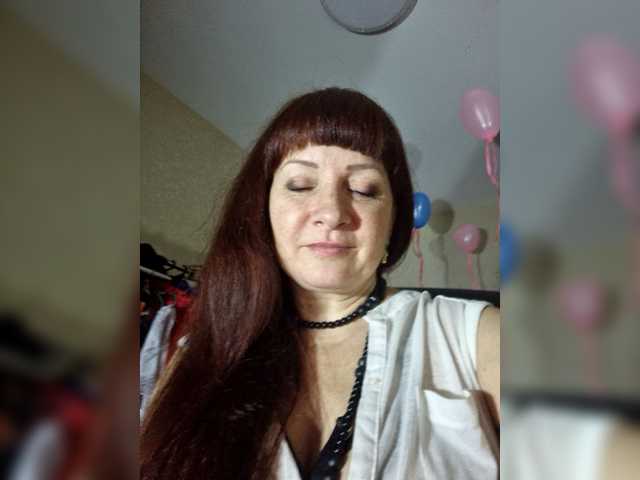 Twin-kle's BongaCams show and profile