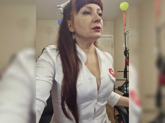 Flirt-Red's BongaCams show and profile