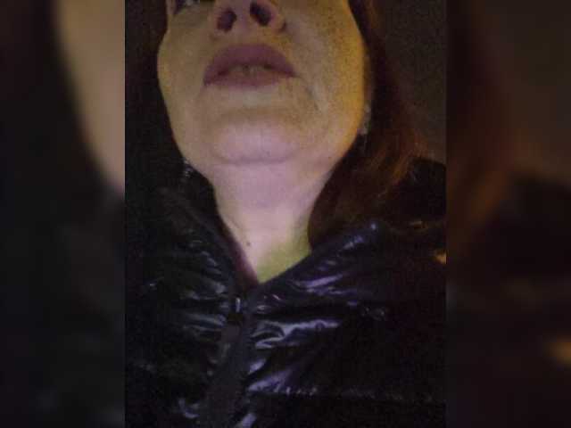 Flirt-Red's BongaCams show and profile