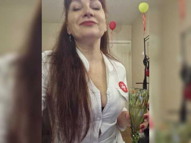 Flirt-Red's BongaCams show and profile