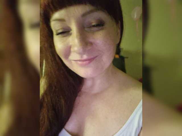 Twin-kle's BongaCams show and profile