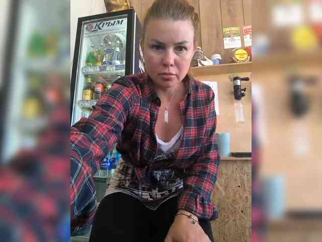 beWITCHed2206 webcam