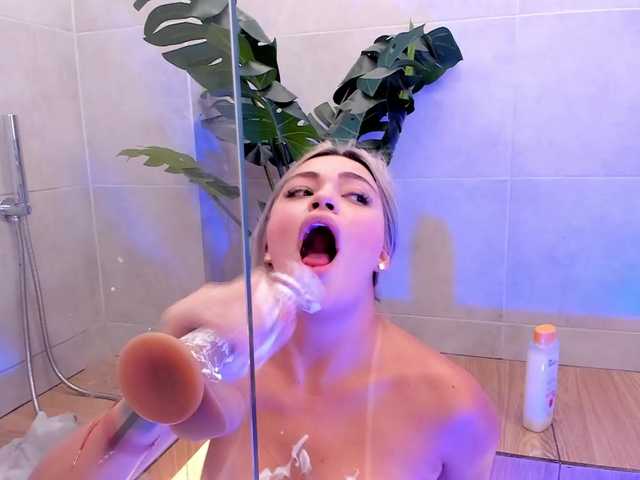 milaowens from BongaCams is Freechat