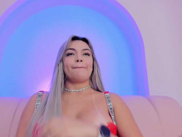 milaowens's BongaCams show and profile