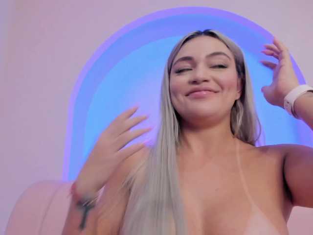 milaowens's BongaCams show and profile