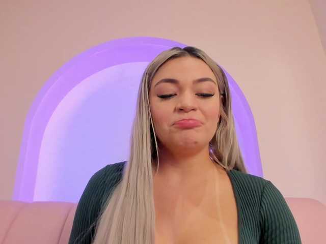 milaowens's BongaCams show and profile