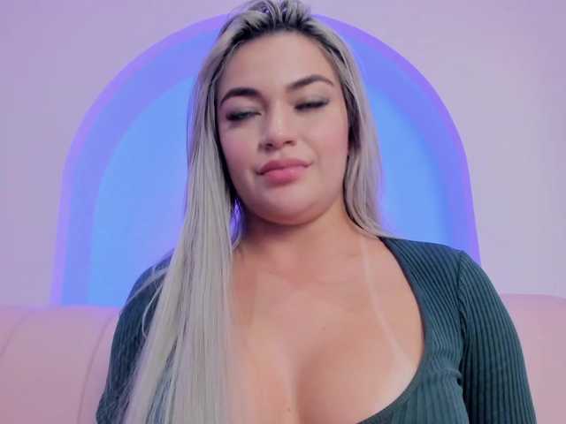 milaowens from BongaCams is Freechat