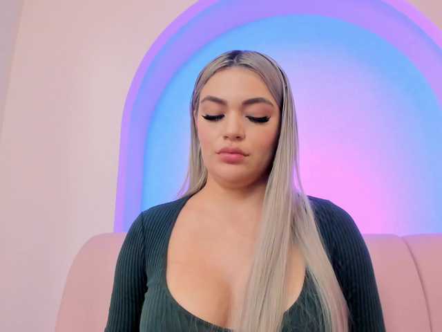 milaowens's BongaCams show and profile