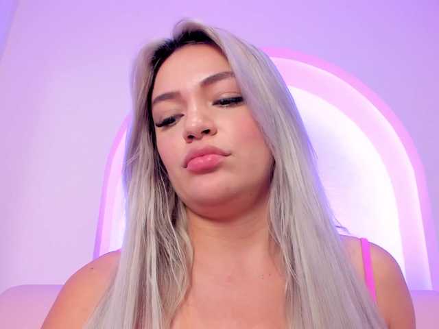 milaowens from BongaCams is Freechat