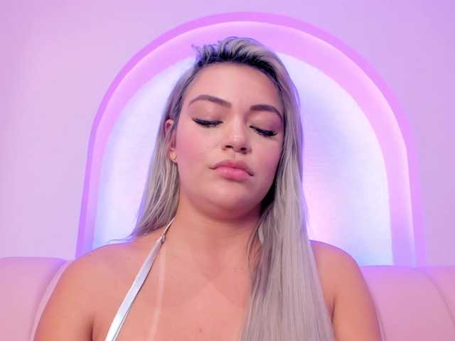 milaowens's BongaCams show and profile