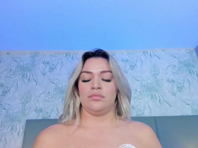 milaowens's BongaCams show and profile