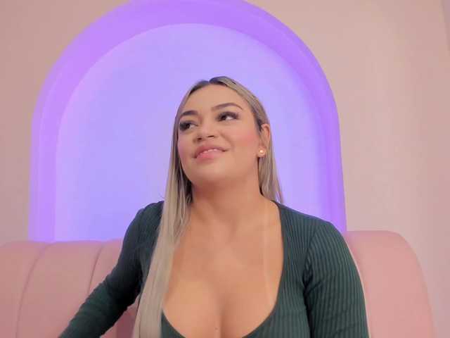 milaowens's BongaCams show and profile