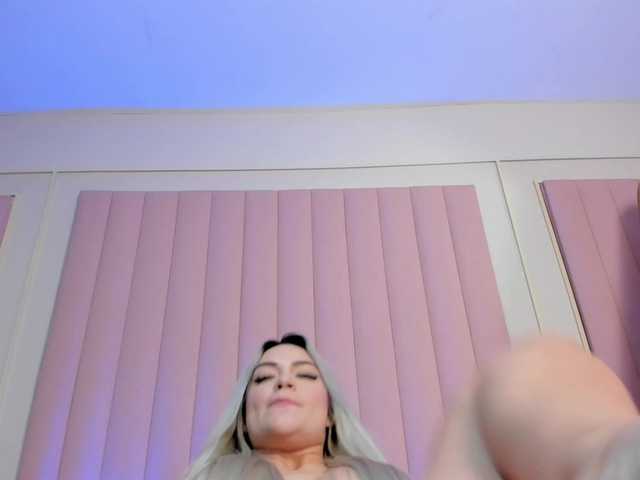 milaowens from BongaCams is Freechat