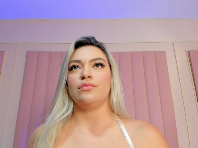 milaowens from BongaCams is Freechat