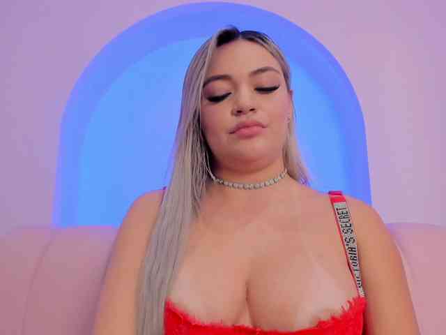 naked chatroom Milaowens