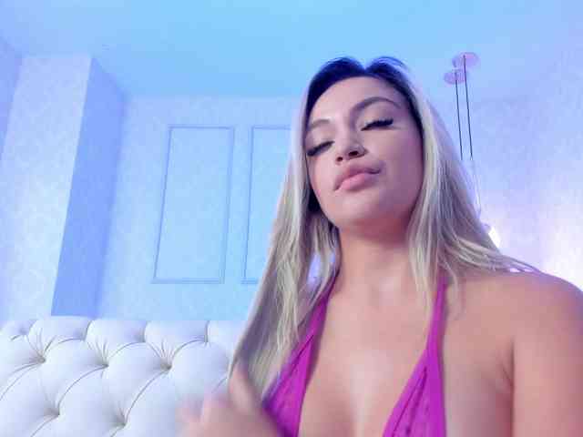 milaowens Live Webcam on BongaCams