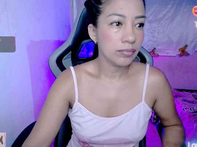 ninatinydoll webcam