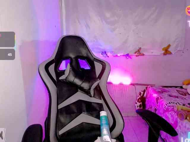 ninatinydoll webcam