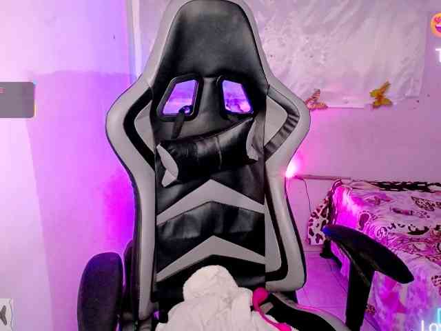 ninatinydoll webcam