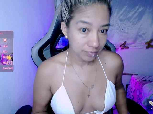 ninatinydoll webcam